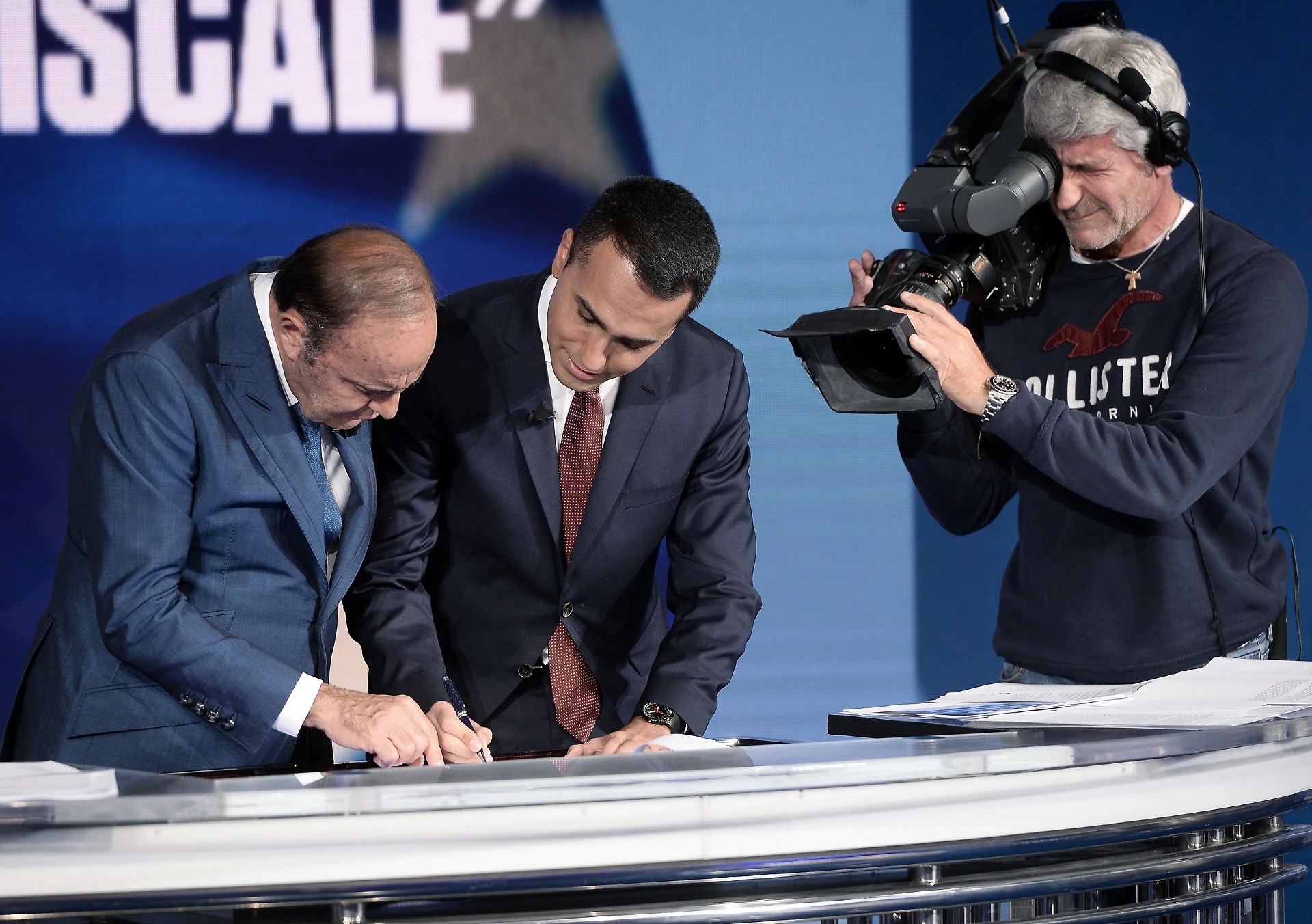 Porta a porta, Franco Bechis in studio: "Ecco cosa c'è dietro l'accusa di Luigi Di Maio da Bruno Vespa"