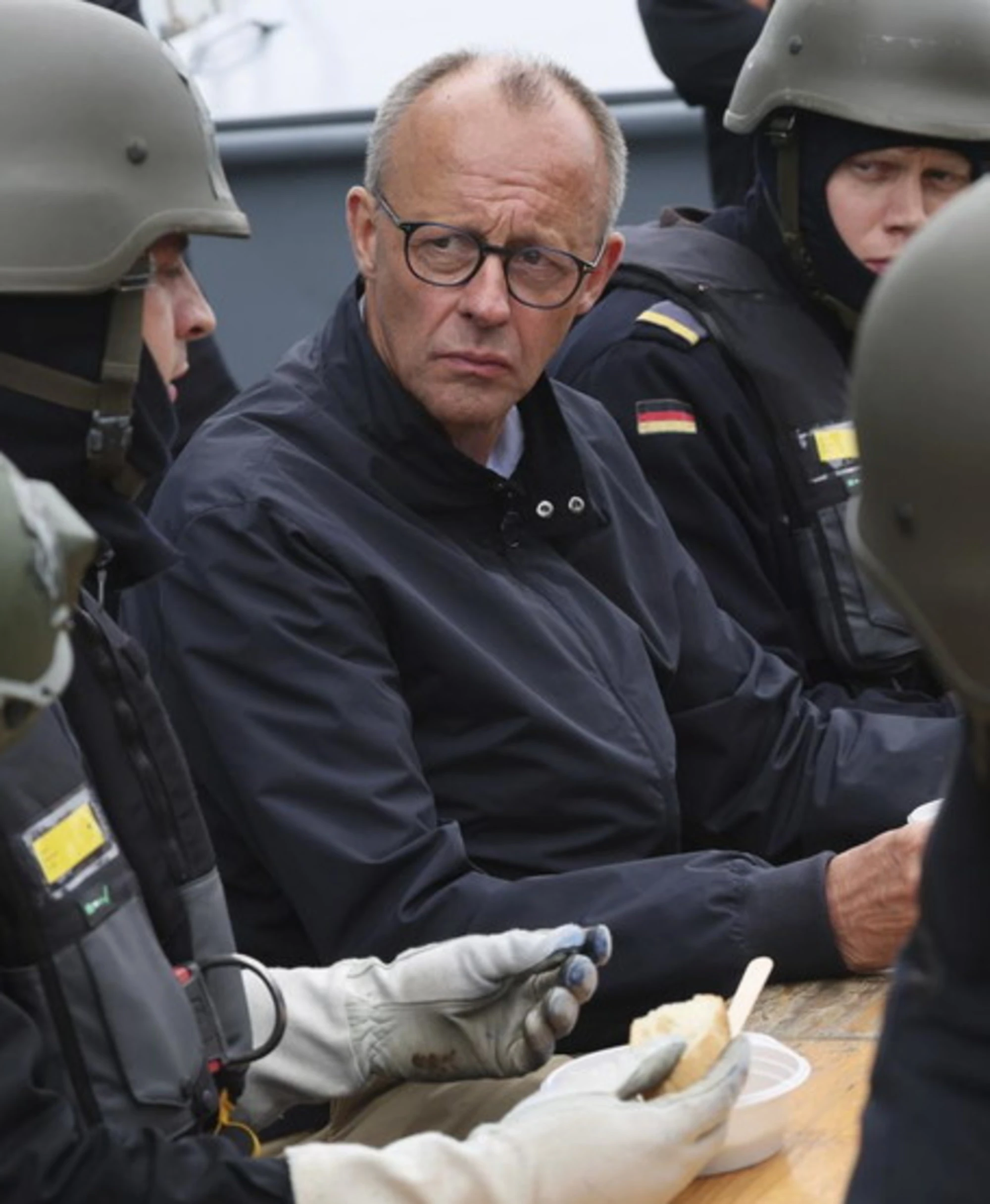 Germania al capolinea, doccia gelata per Merz: a picco senza le riforme