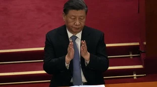 Cina, il report-choc: su cosa siamo "schiavi" dei comunisti