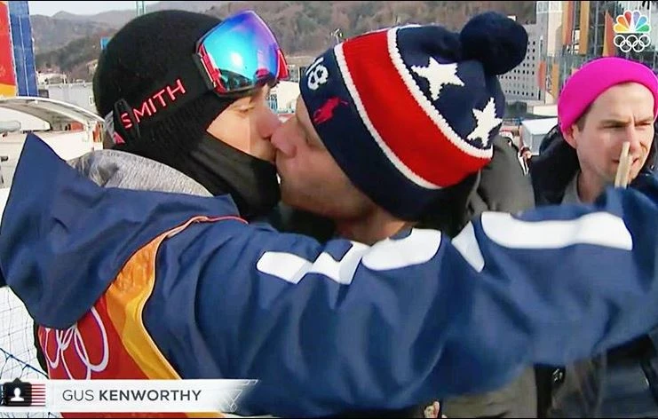 Alle Olimpiadi arriva il bacio gay: l'impresa dei campioni Gus e Matt. Sfida in diretta contro l'omofobia