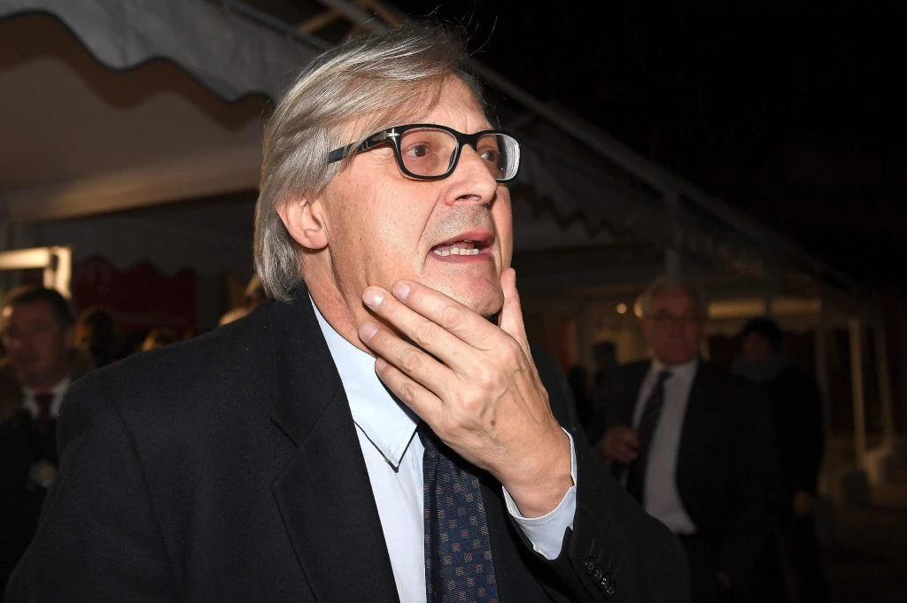 Mediaset, Vittorio Sgarbi e Valeria Marini in giuria alla Pupa e il Secchione