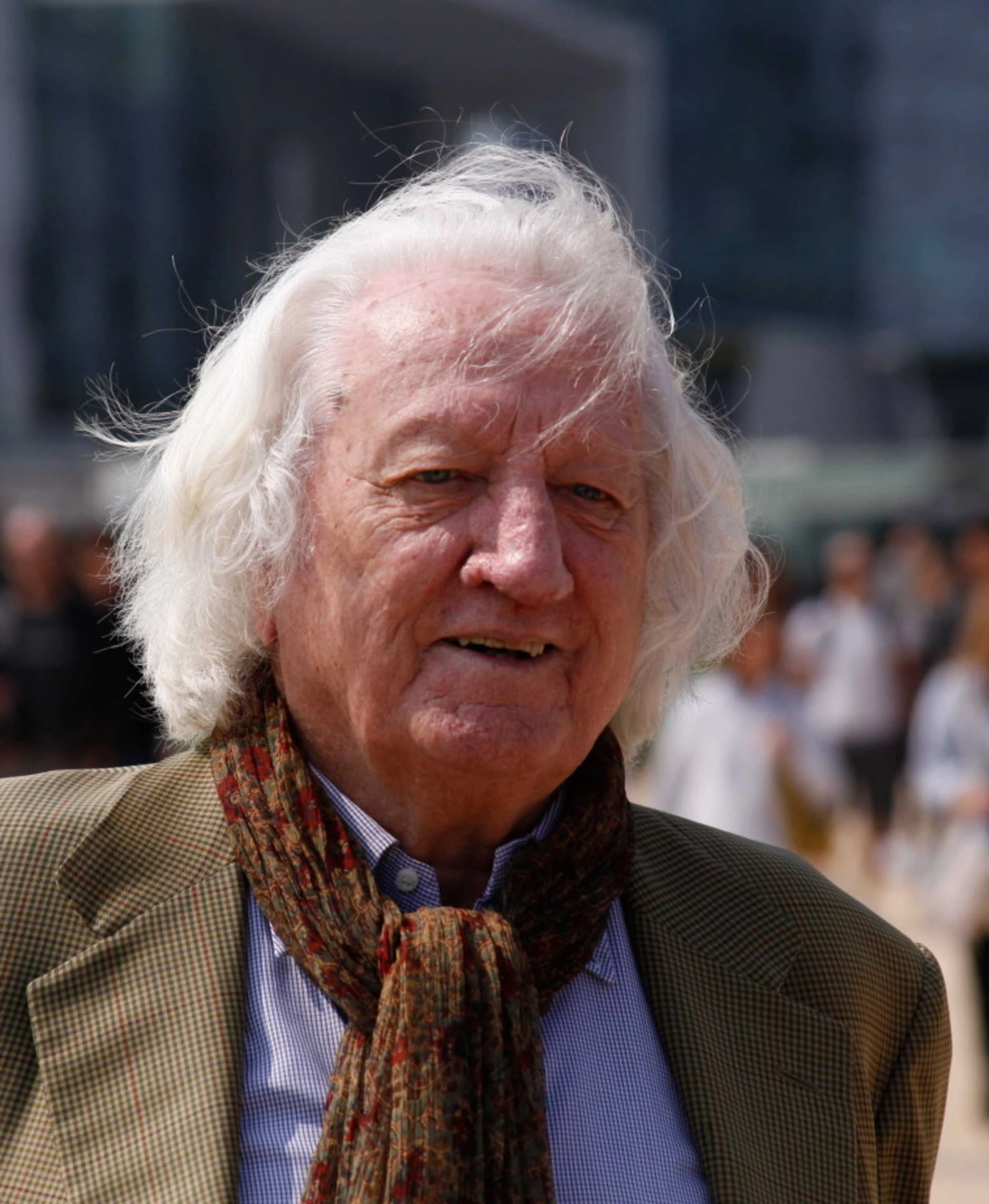 Morto Giorgio Forattini, il re dei vignettisti: ha inchiodato i potenti e fatto infuriare D'Alema