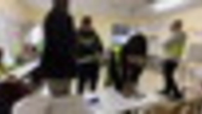 Al via elezioni locali palestinesi, primo voto a Gaza dopo 20 anni