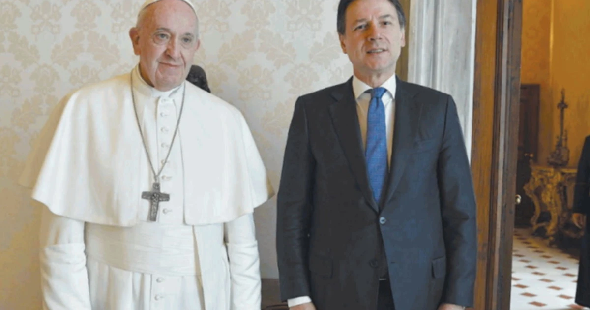Papa Francesco, appello all'unità nazionale e sostegno a Giuseppe Conte: "Non si cambia cavallo in mezzo al fiume"