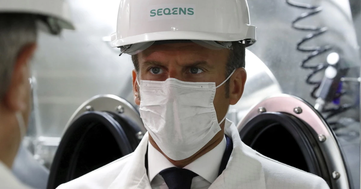 Emmanuel Macron, coronavirus in Francia fuori controllo: casi quadruplicati, "qualcosa non previsto dagli scienziati"