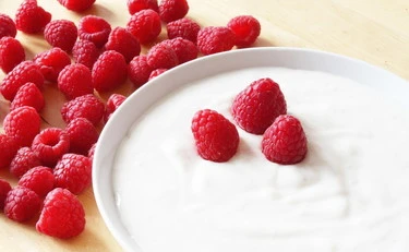 Yogurt: intero, scremato o greco? Qual è il migliore