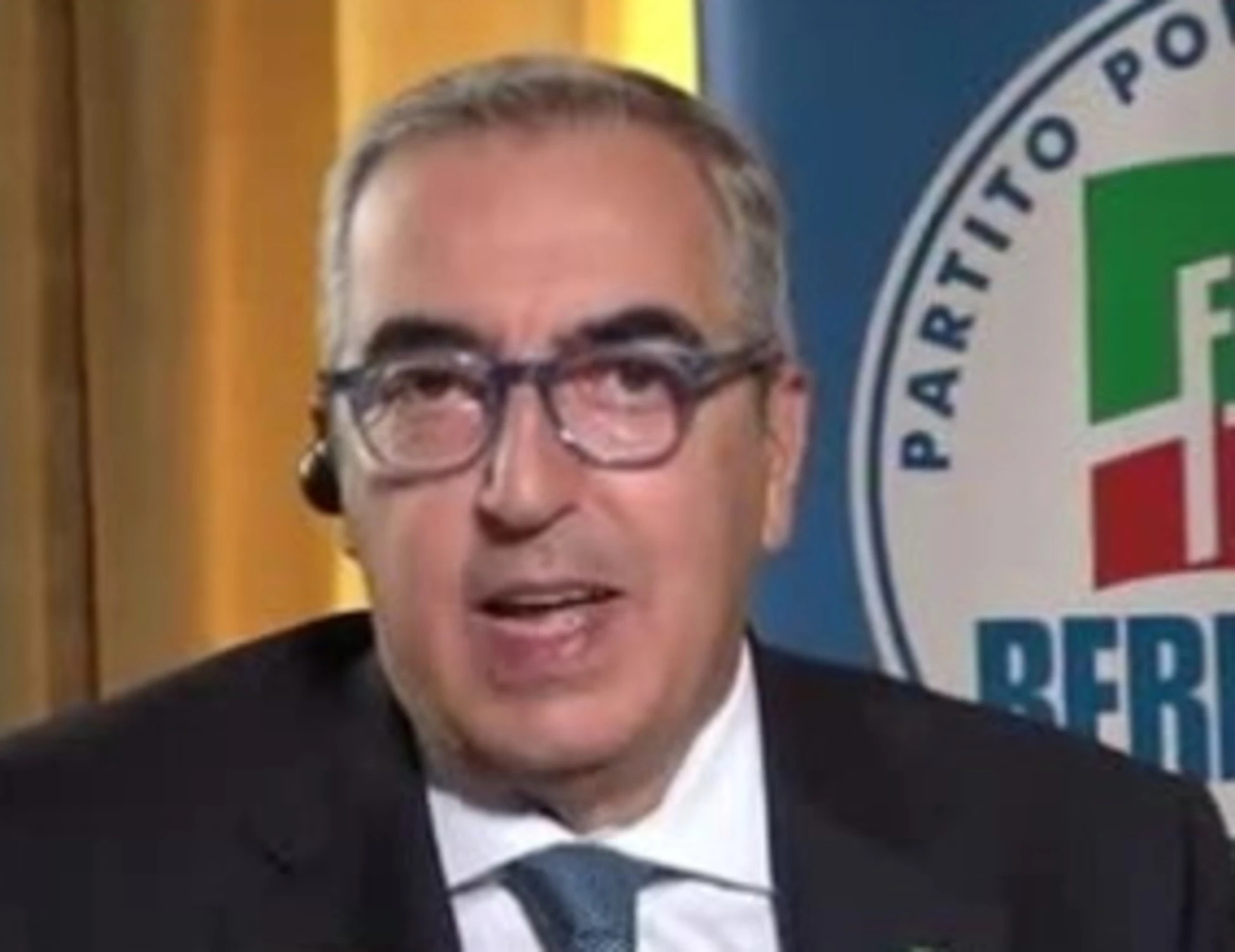'Ma come si fa!' Gasparri spegne D'Orsi <span style="color: rgb(153, 0, 0);">Video</span>