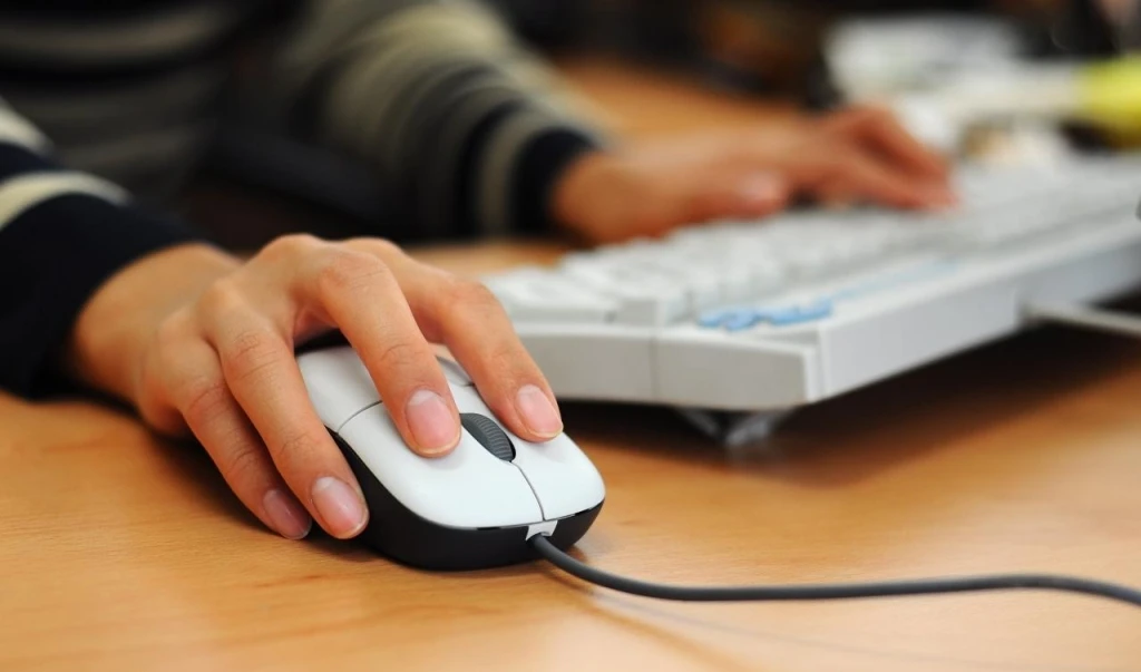 Apre l'agenzia di rating dei lavoratoriper denunciare gli abusi del "padrone"
