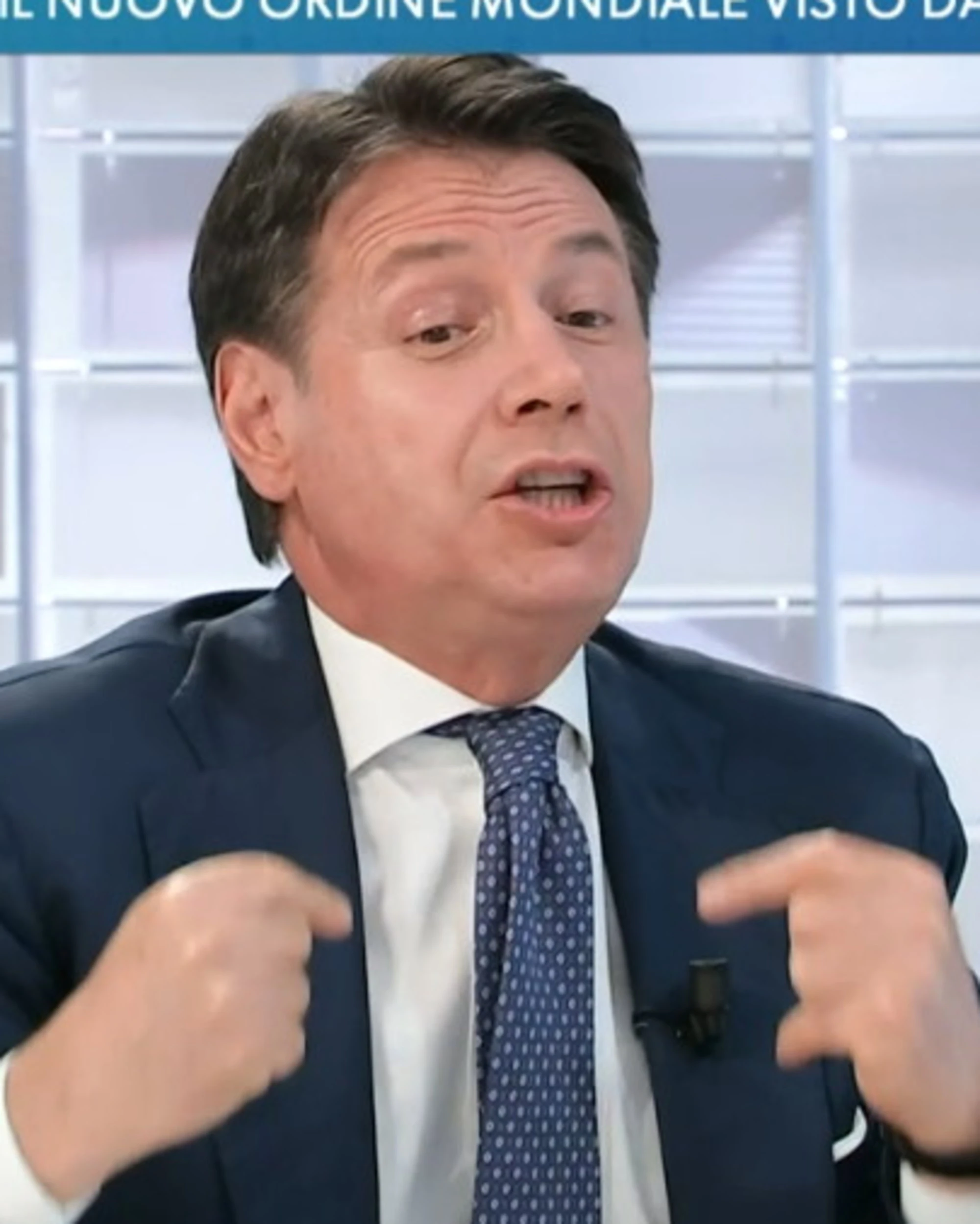 L'aria che tira, Conte cancella Grillo: "Uno vale uno? Un grande errore del passato"