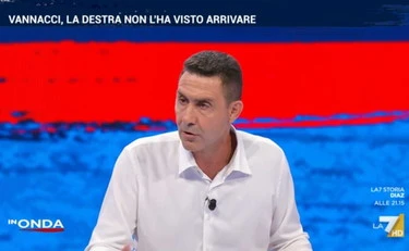In Onda, rissa Vannacci-Aprile: "Fa il poliziotto americano?", "Funziona così"