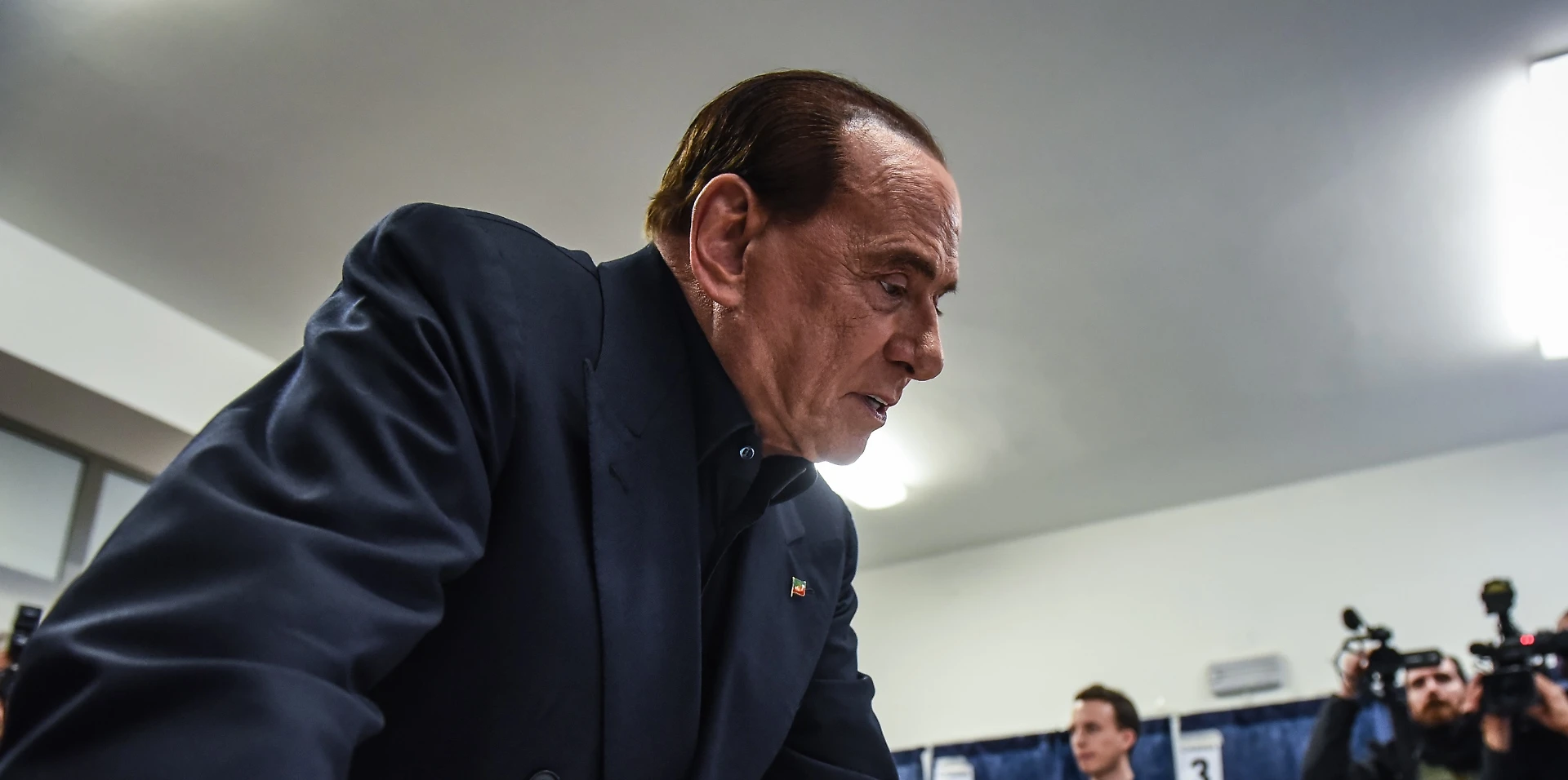 Silvio Berlusconi, i sondaggisti: "Forza Italia perde ancora consensi"