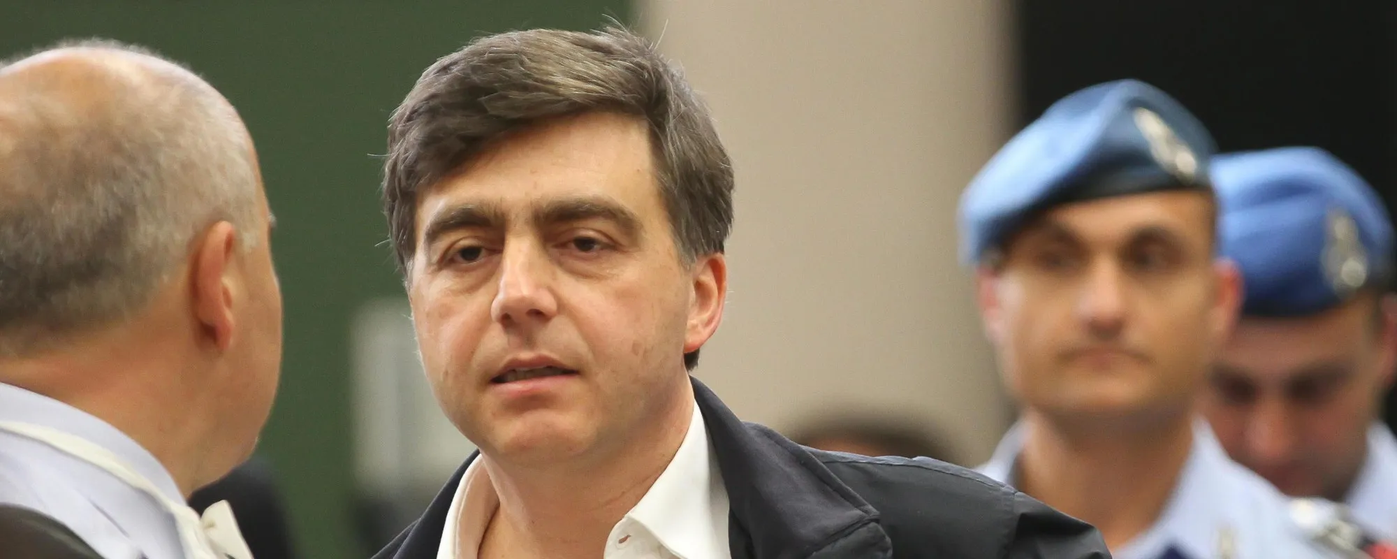 Leggi l'articolo: Sigfrido Ranucci, Lavitola indagato: "Il mandante dell'attentato è lui"