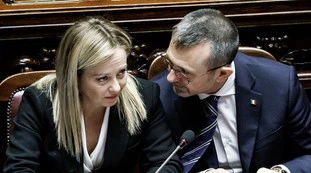 Giustizia, rumors: riforma dell'avviso di garanzia, guerra governo-toghe