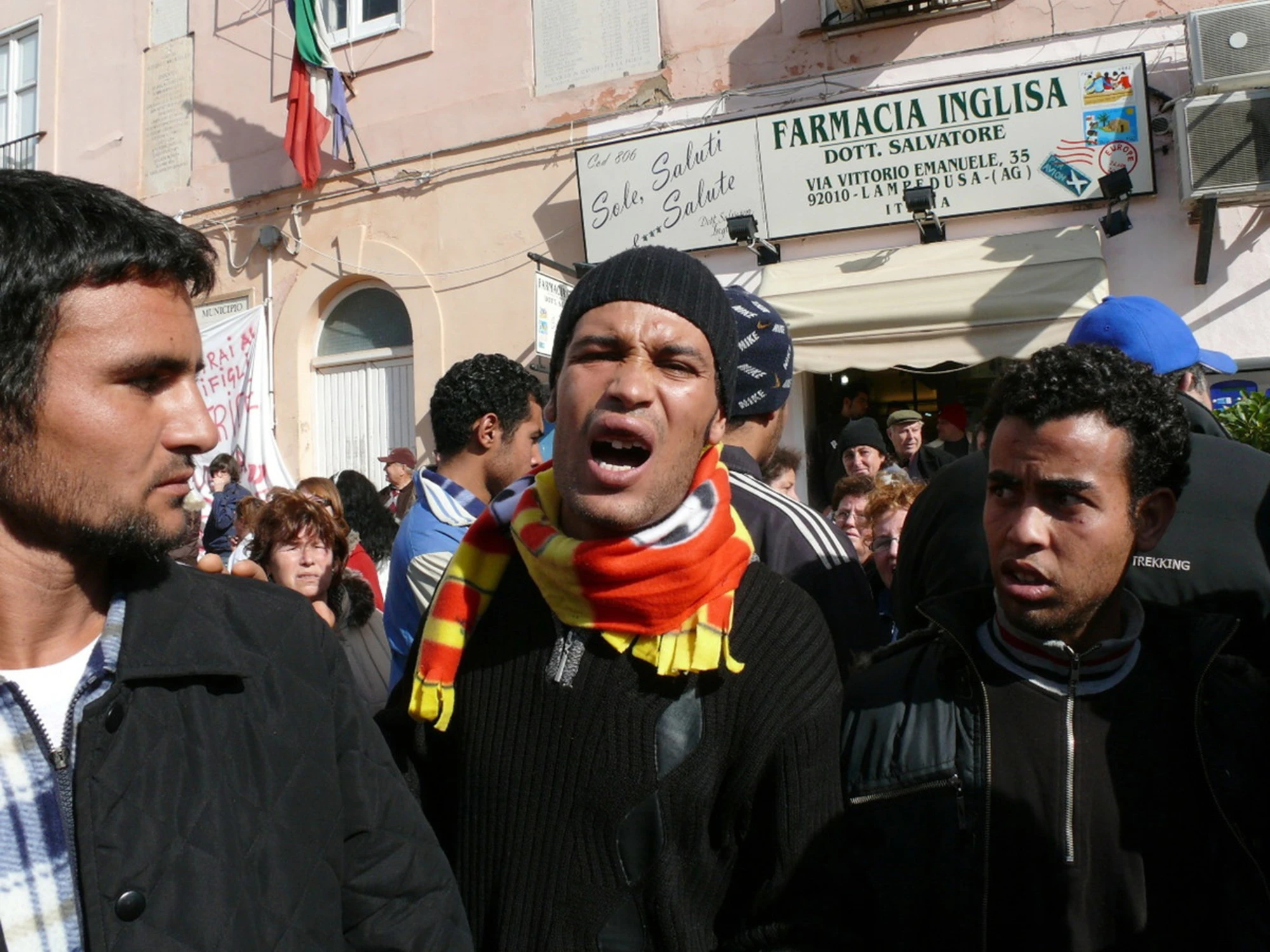 Germania, la stretta di Merz sui migranti: "Respingere anche i richiedenti asilo"