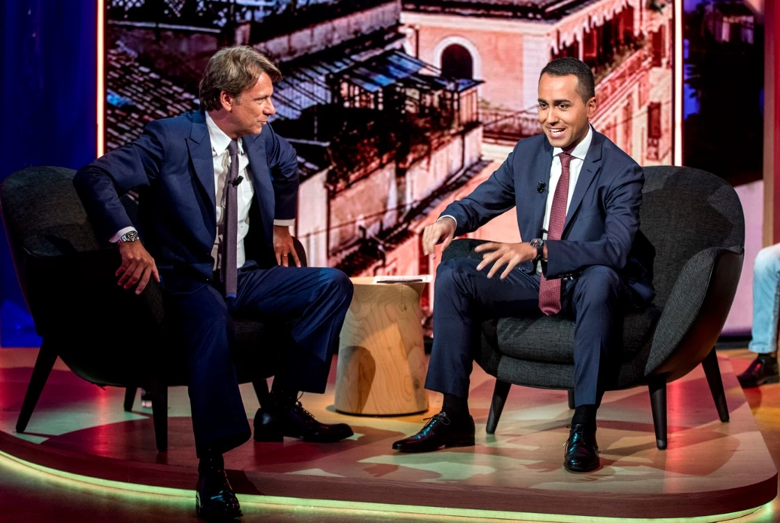 Nicola Porro abbatte Luigi Di Maio: "Il suo reddito di cittadinanza è un gravissimo errore"