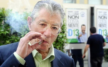 Umberto Bossi e quella domenica a Pontida di 33 anni fa: