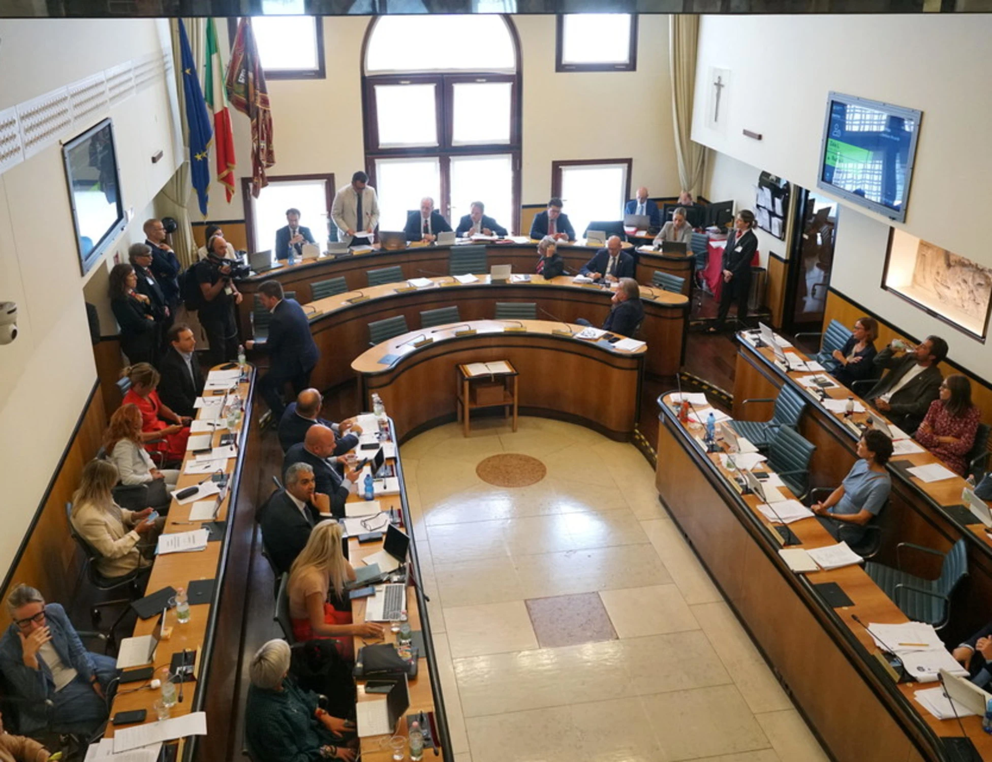 Fine vita, sì del Veneto: la prima regione del centrodestra. Zaia: "Doveroso"
