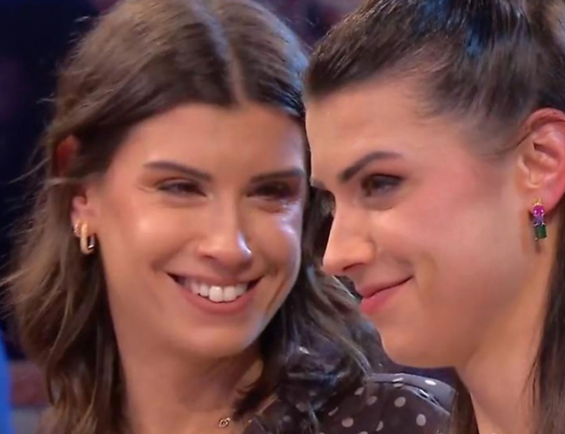 Affari tuoi, le gemelle Valentina ed Elisa? "L'abbiamo presa...", roba oscena