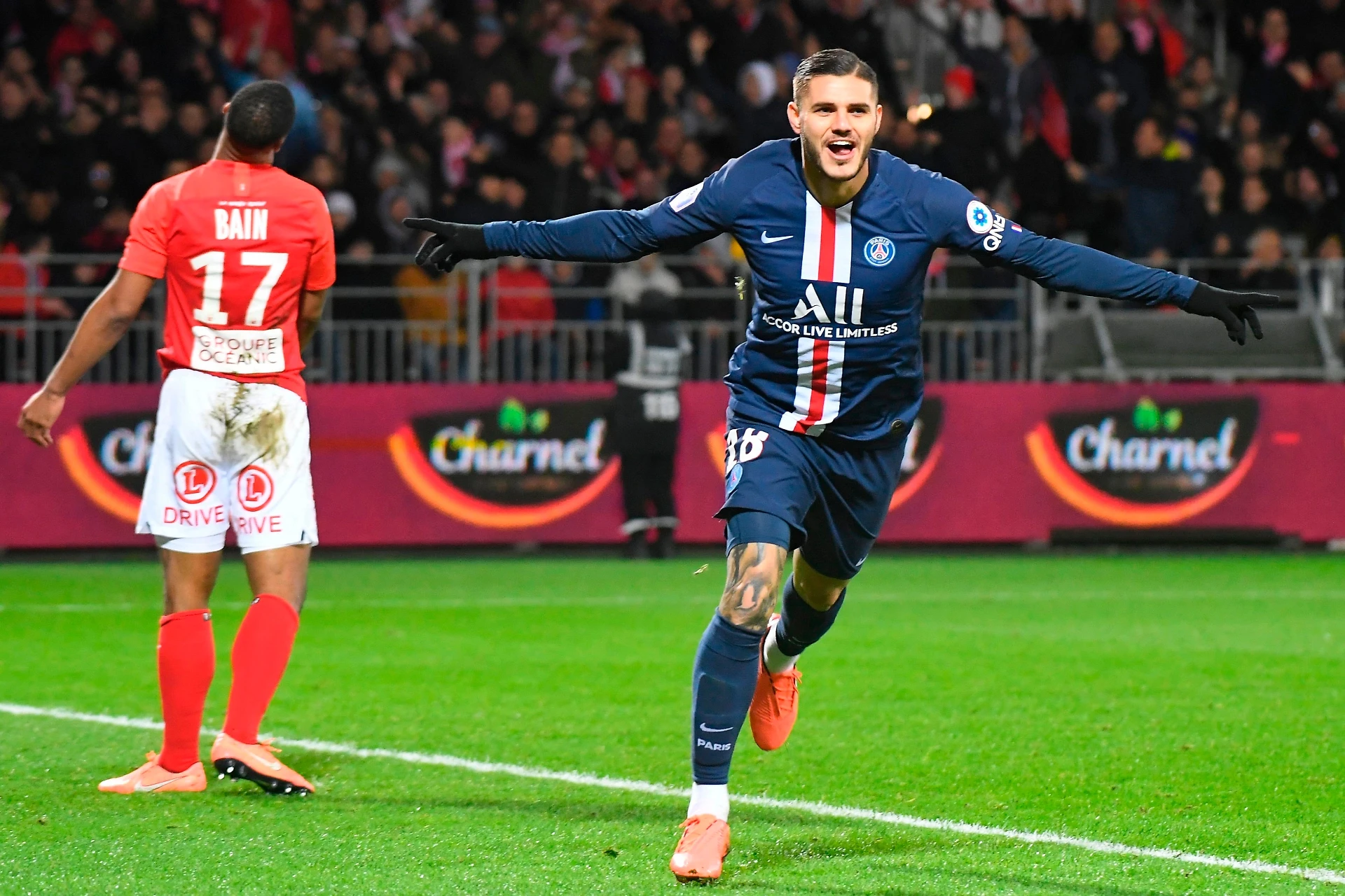 Mauro Icardi, nuova vita al Psg: ha fatto le scarpe a Cavani. Schiaffo all'Inter: "Voglio restare qui"