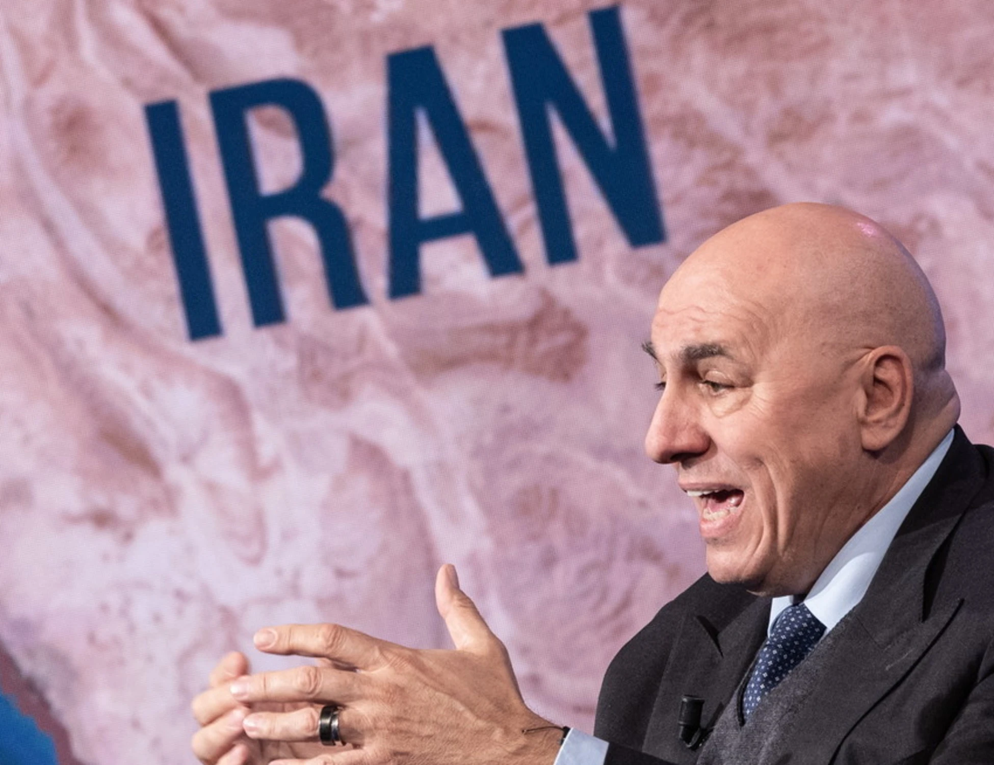 Sigonella, Guido Crosetto zittisce la sinistra: "Nessun raffreddamento o tensione, non è cambiato nulla"