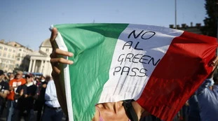 Green pass, il rebus sui posti di lavoro: "Impossibile fare un censimento", ecco cosa può accadere