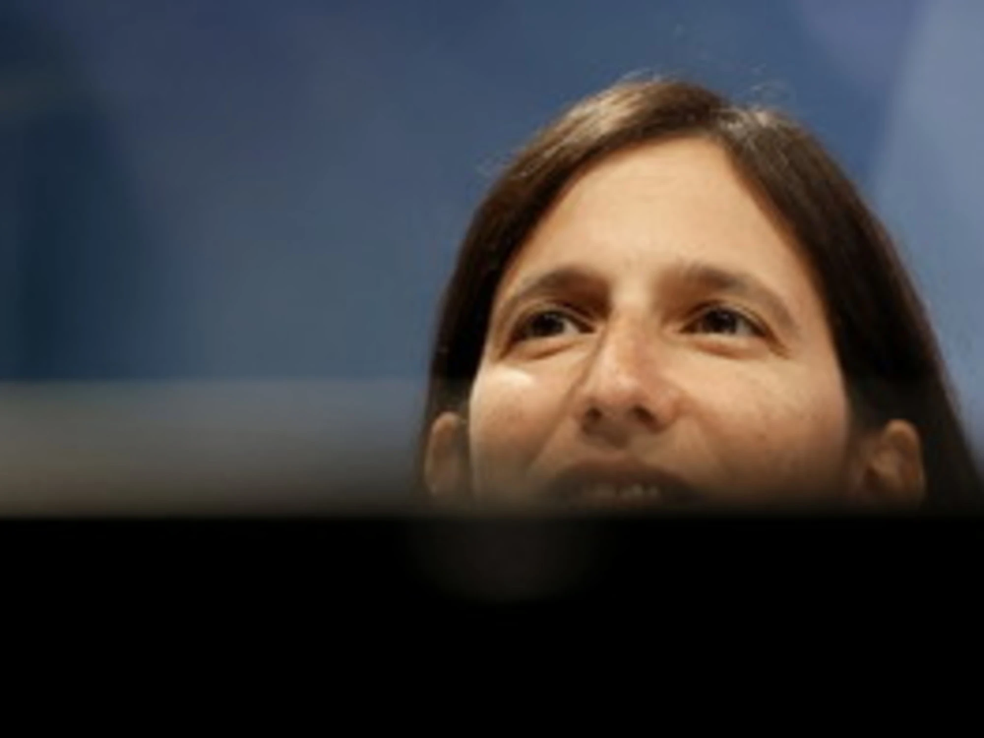 Elly Schlein sempre più imbarazzante: "A chi non risponde al telefono"