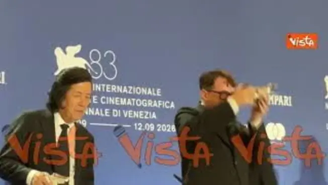 Leggi l'articolo: Venezia 83, applausi per i premiati in sala stampa. Il Leone d'oro a May el-Toukhy