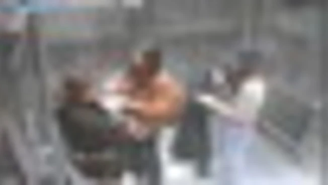 https://media.liberoquotidiano.it/nqPl-pJcdFQtdSpfsF3G3XnOSY7tgMlVNKvWIr8XXls/width:800/quality:90/aW1hZ2VzLzIwMjYvMDgvMTkvMDkwNzIzNTA4LTUzMDE3NDAwLThiMjMtNDk1ZC1iOTNiLTVkYTc0MzE4ODU5My5qcGc.webp