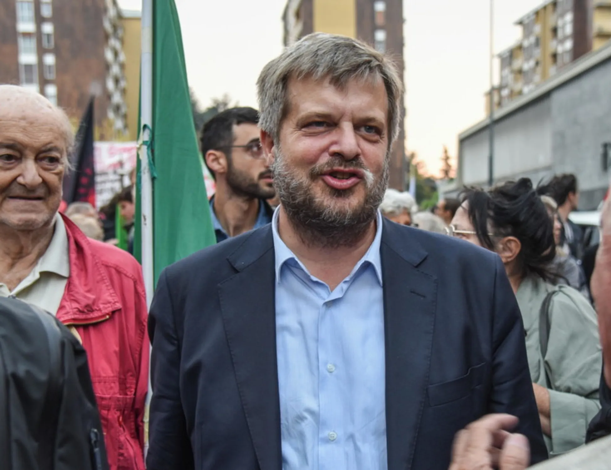 Leggi l'articolo: "Cercati un avvocato", caos-Pd: esplode anche il caso Majorino