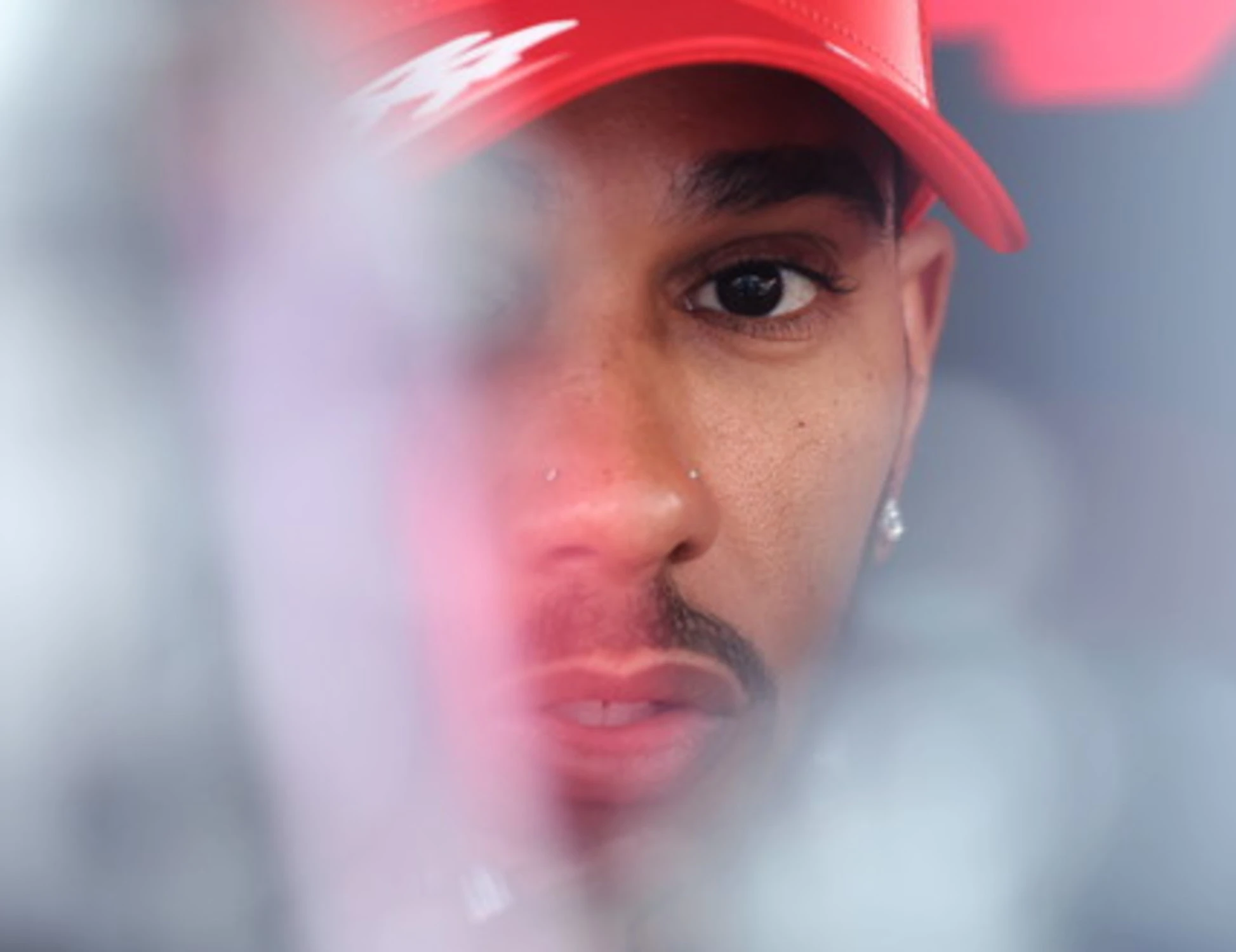 Lewis Hamilton "non vincerà il Mondiale con la Ferrari": chi lo gela