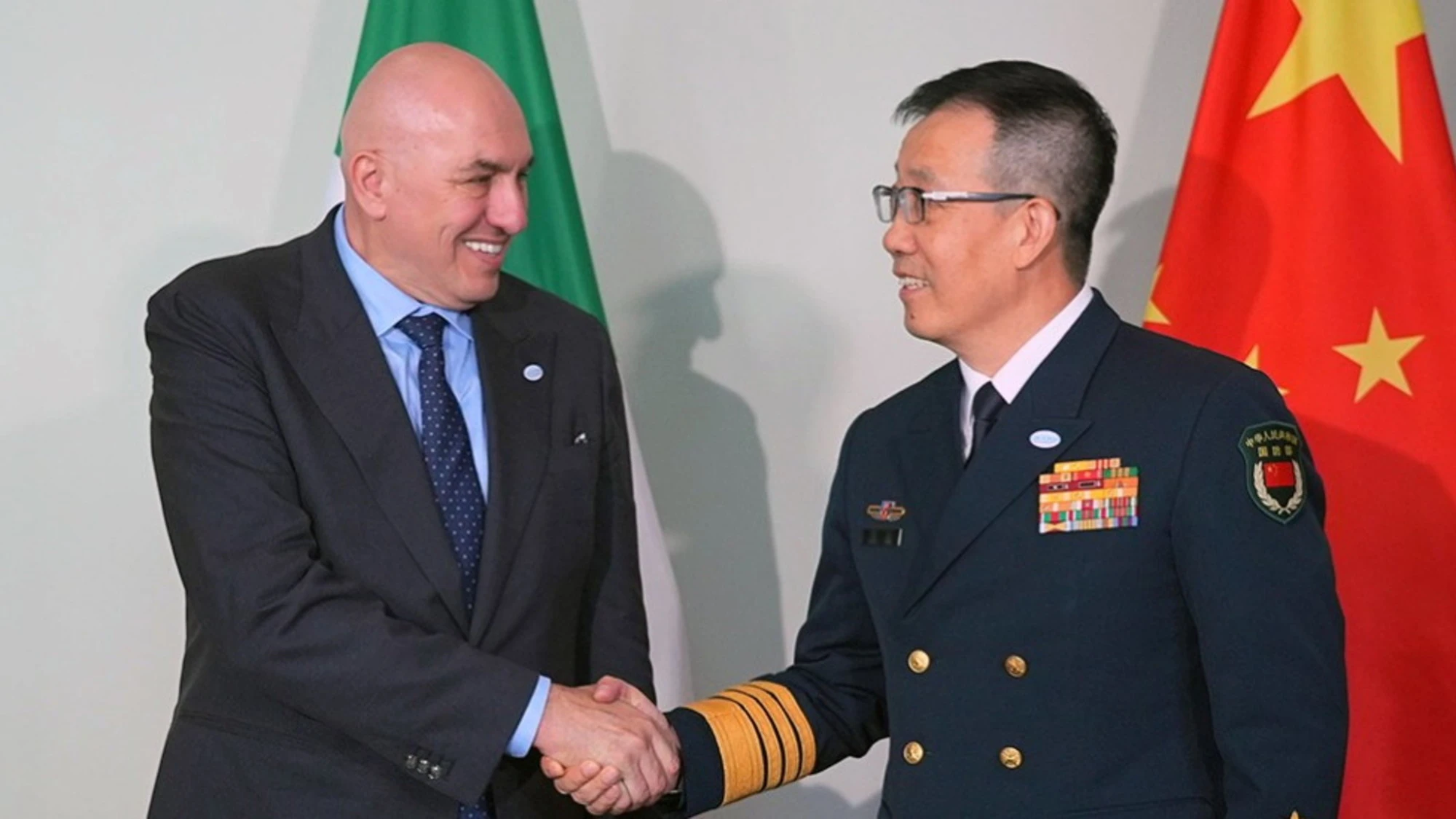 Onu, il ministro Crosetto incontra l'omologo cinese Ammiraglio Jun Dong