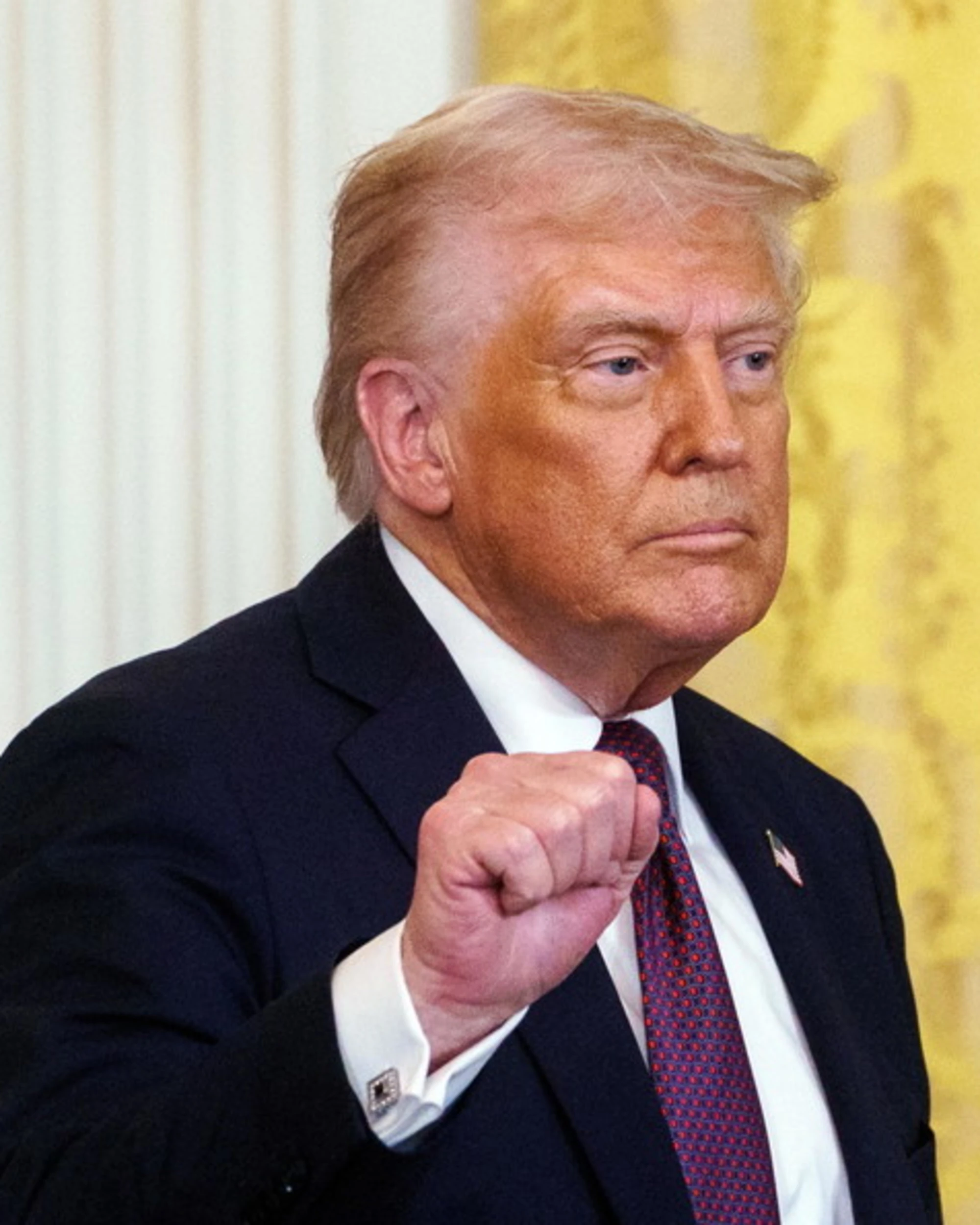 "Gli europei? Parassiti": Trump suona la sveglia. E scoppia il caso