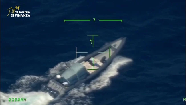 Sequestrato gommone con 2,6 tonnellate di cocaina nelle acque del Portogallo