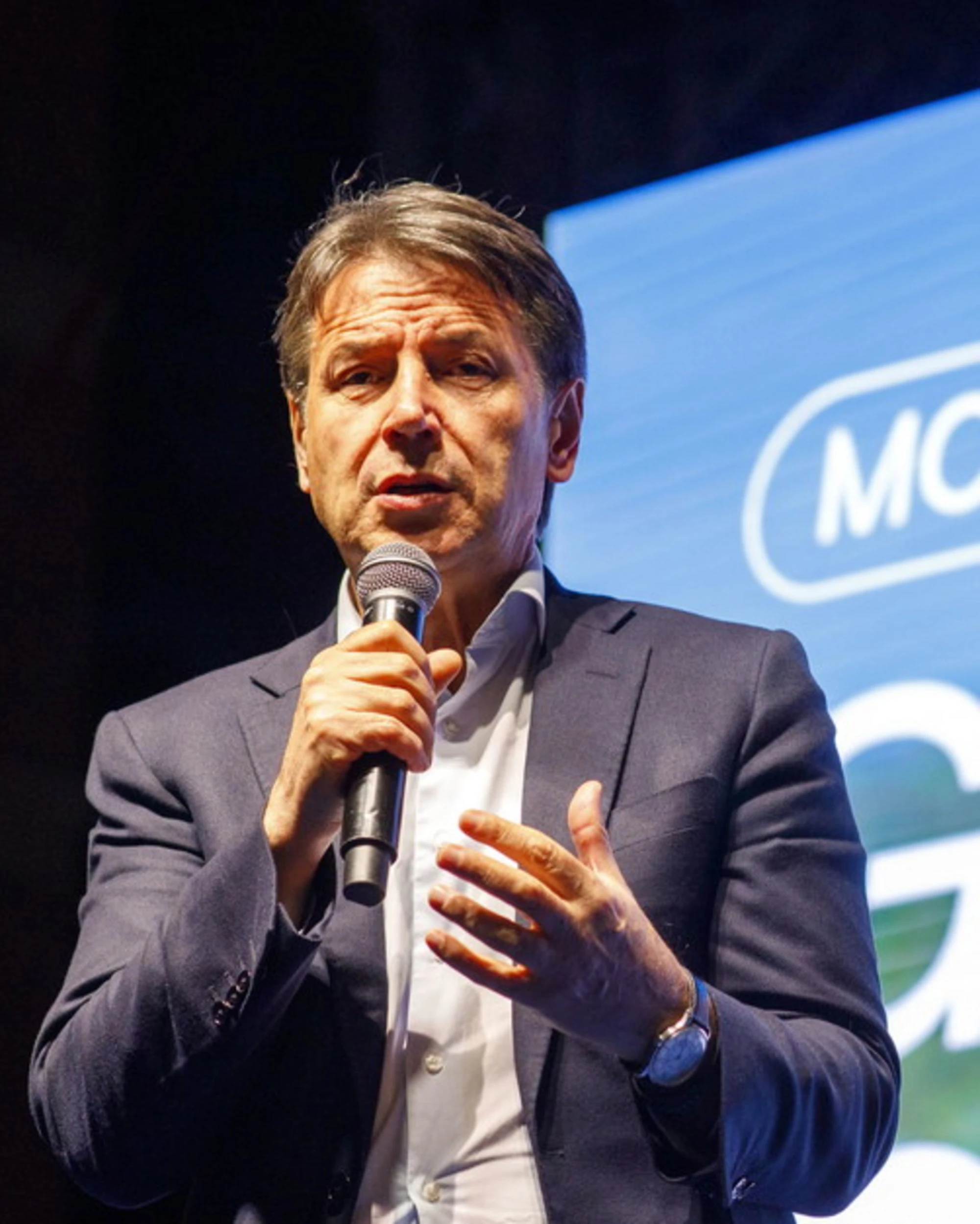 Giuseppe Conte, il disastro in Calabria sfascia la sinistra