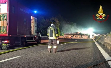 Auto impazzita travolge e ammazza un operaio sulla A14: la scoperta, chi c'era alla guida