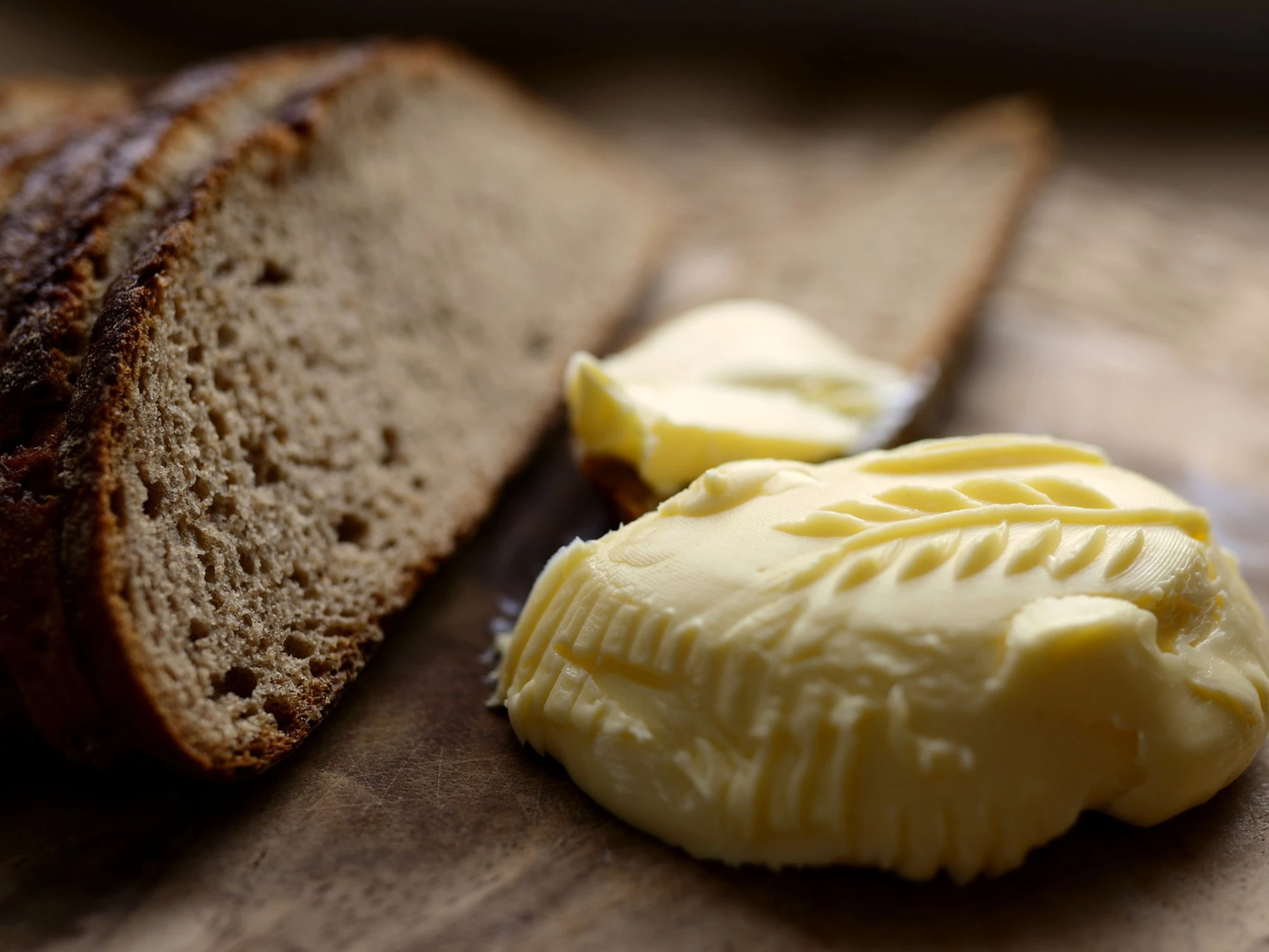 Burro o olio extravergine d’oliva quale scegliere? La risposta del nutrizionista