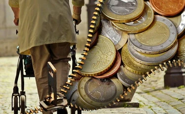 Pensioni, crescono gli assegni per il caro-petrolio: ecco i nuovi importi