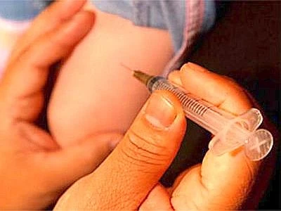 In Grecia la crisi continua ad aggravarsi e lascia i bambini senza vaccinazione