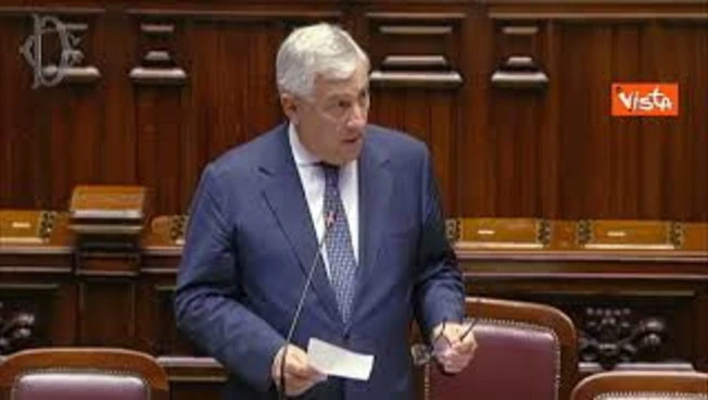 https://media.liberoquotidiano.it/nyLnOj95qDyGRWwpyvqCalsq4y--cVp_OxAgeuOvXoQ/width:800/quality:90/aW1hZ2VzLzIwMjUvMDkvMTEvMTUzMzQ3NTcwLTk3YTA3OWIxLTYzZDItNDBlNy05YTUwLWIwNDIxMDNiOTAwZi5qcGc.webp