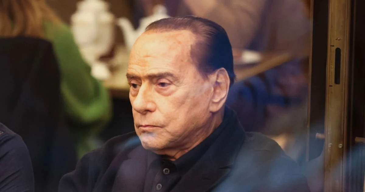 Silvio Berlusconi, forfait a Quarta Repubblica: "Causa Covid", cos'è successo al Cav