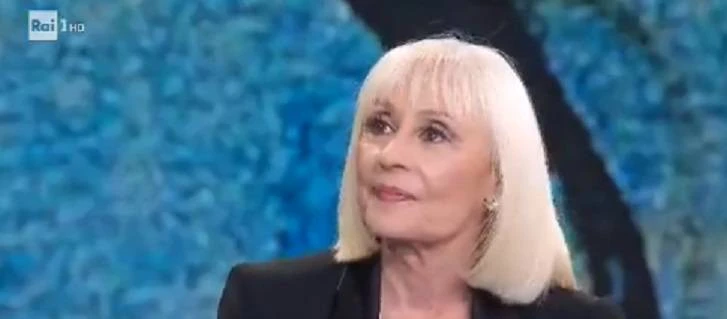 Che tempo che fa, Fabio Fazio con Gianluca Vialli e Raffaella Carrà spicca il volo: ecco lo share
