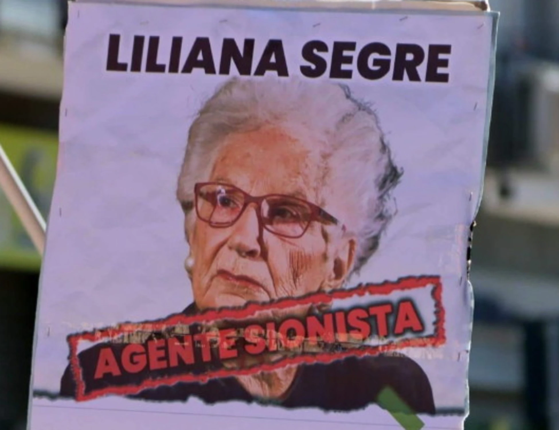 25 aprile, cartello-choc contro Segre: "Liliana agente sionista"