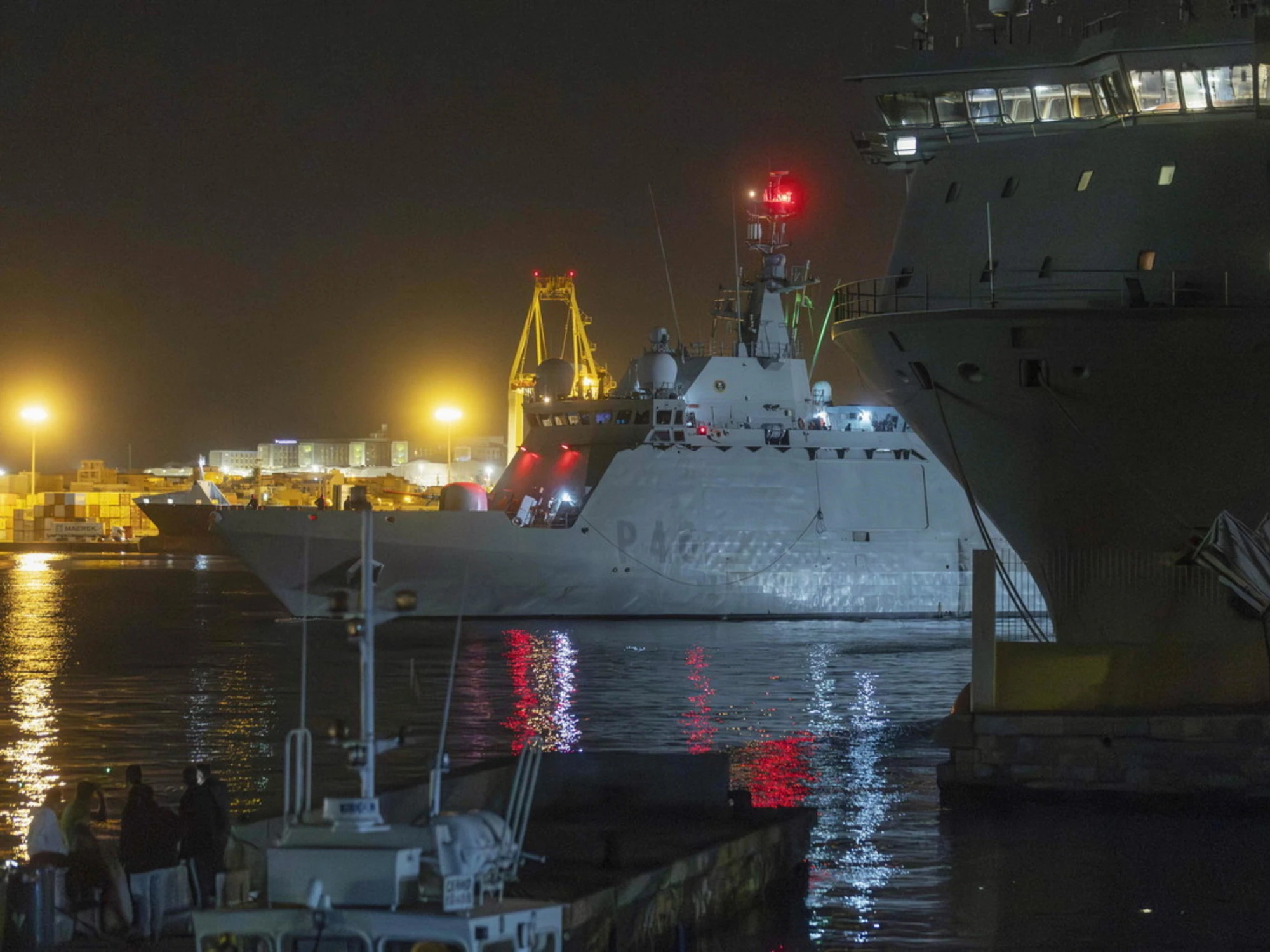 Sanchez, figuraccia mondiale: ecco cosa fanno la "sua" fregata e i "suoi" missili