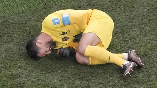 Lloris, insulti razzisti: "Sporco bianco", scandalo in Francia