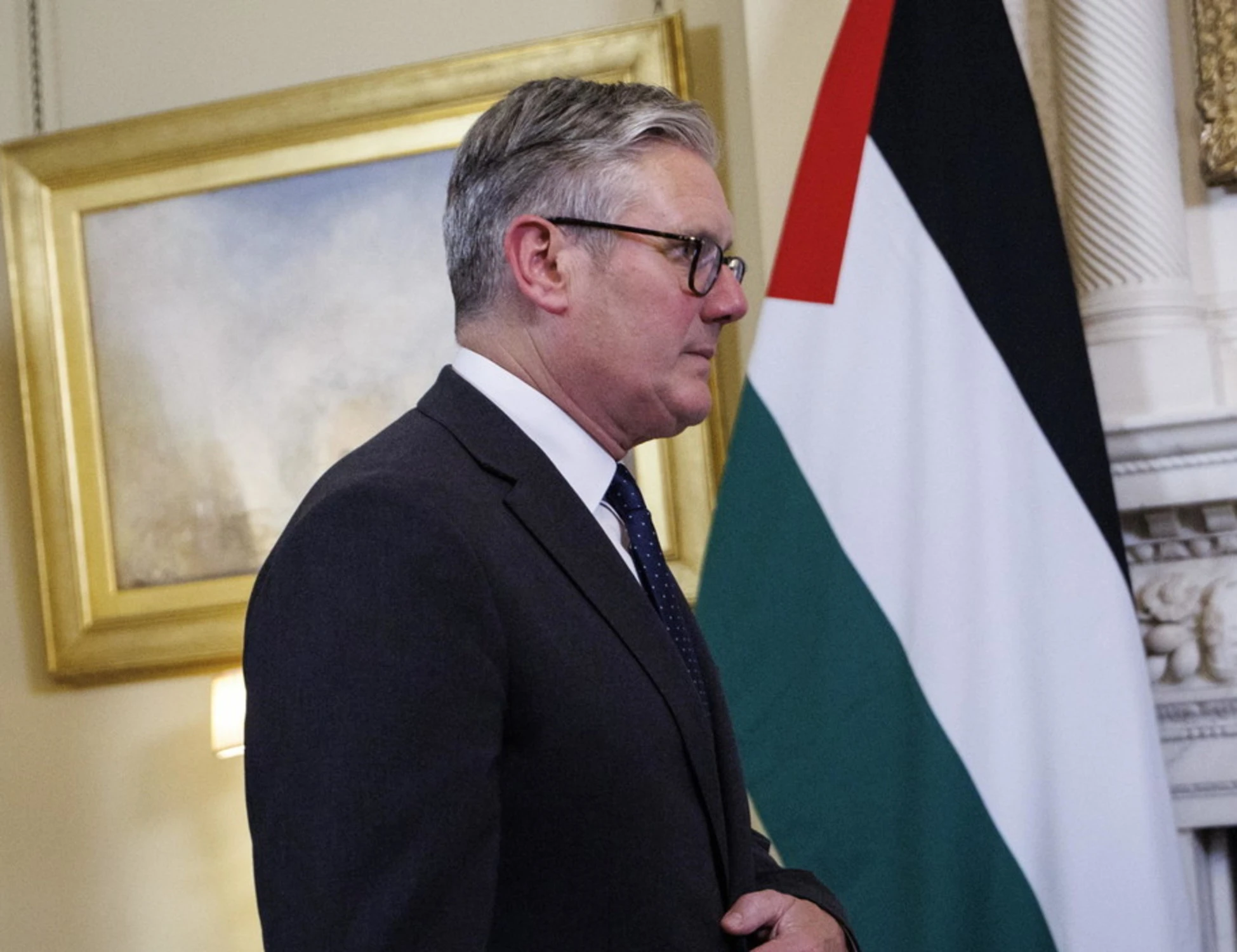 Starmer espelle gli ebrei dalle accademie militari