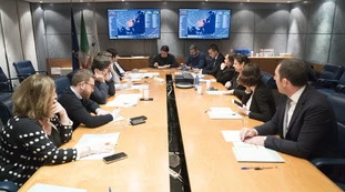 Coronavirus, "aspettano i 100mila contagi?": bollettino da lockdown ma Conte e le regioni prendono tempo