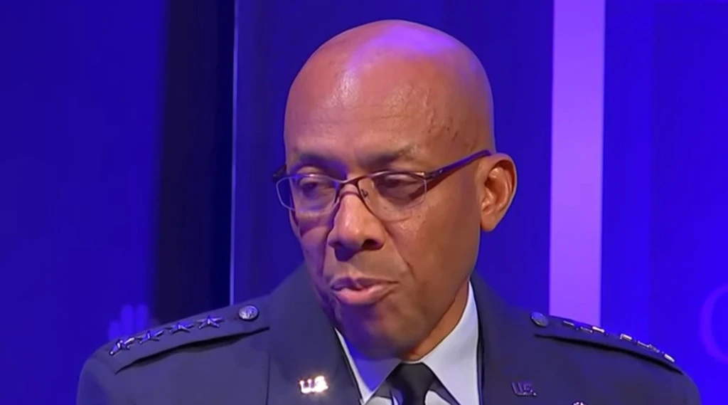 Ucraina, NYT: "Nato verso l'invio di truppe". E il generale Usa conferma