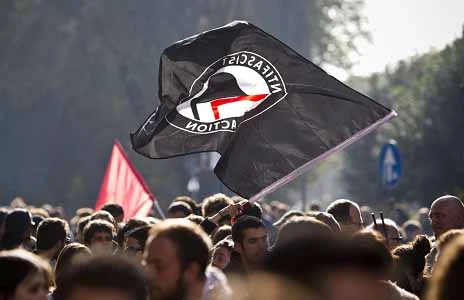 Roma, i cortei paralizzano la città"Tutti al ministero della Giustizia"