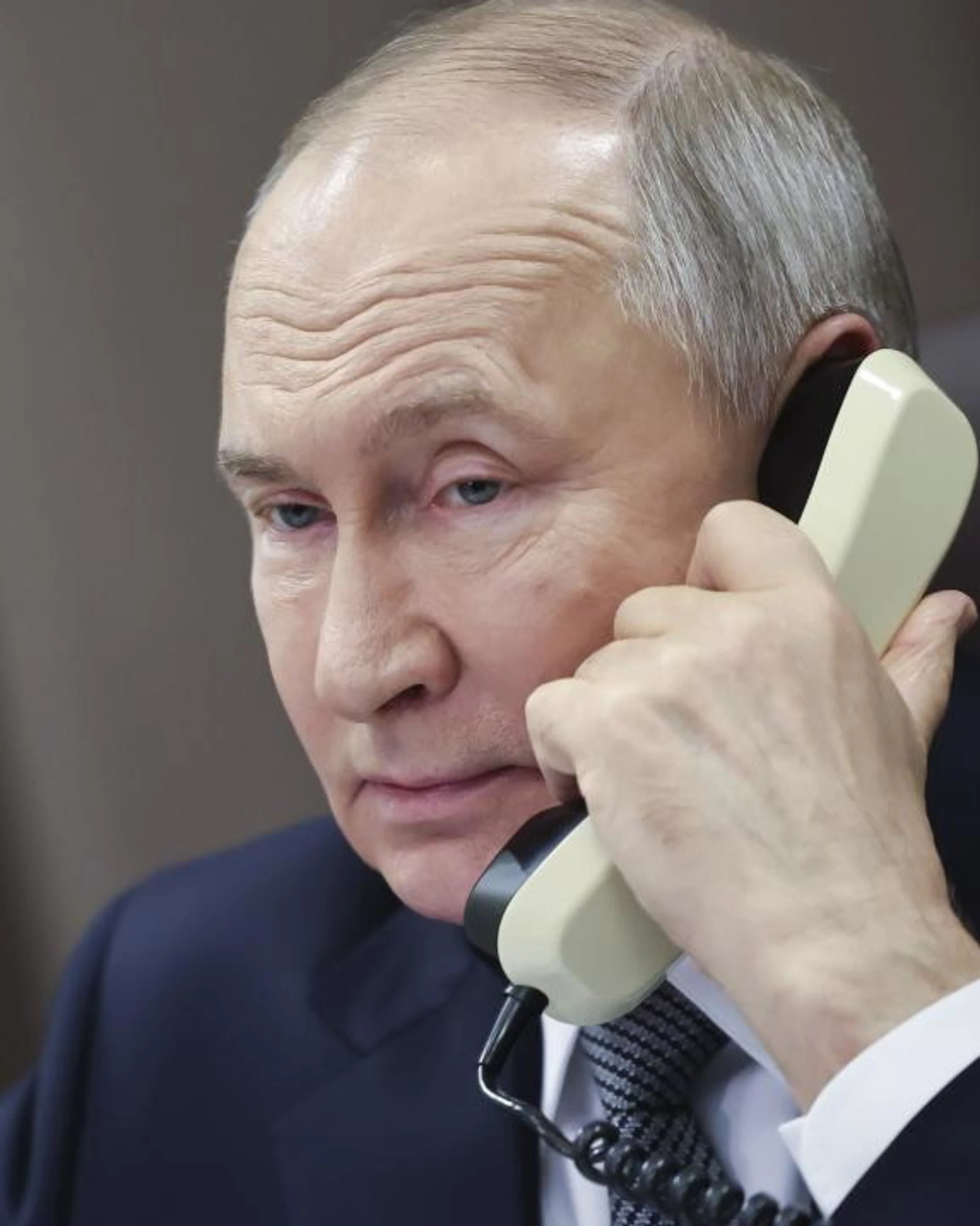 Putin, la proposta: "Vertice a Mosca", ecco la risposta di Zelensky