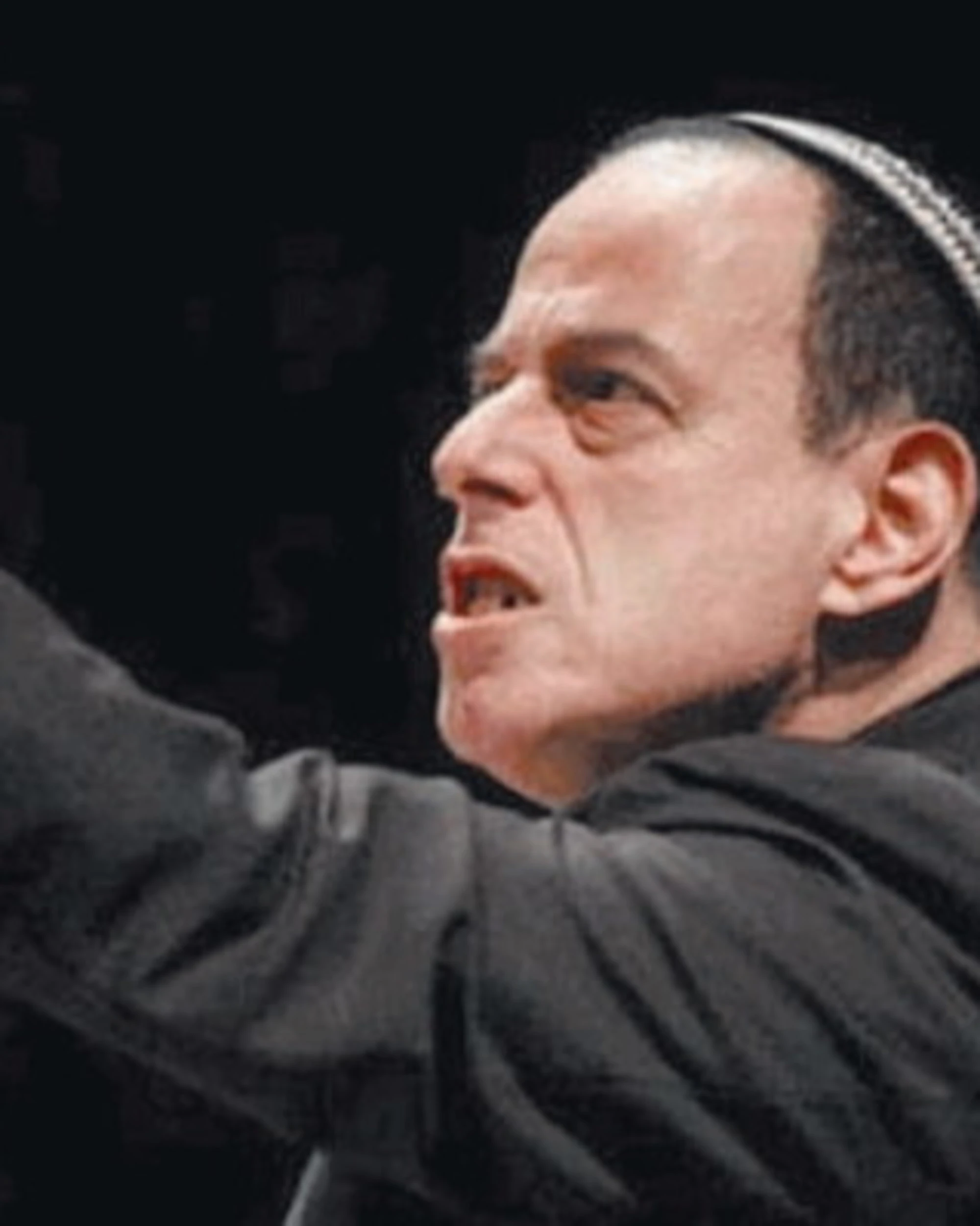 Daniel Oren "è ebreo. Deve dirlo": l'ultima folle deriva